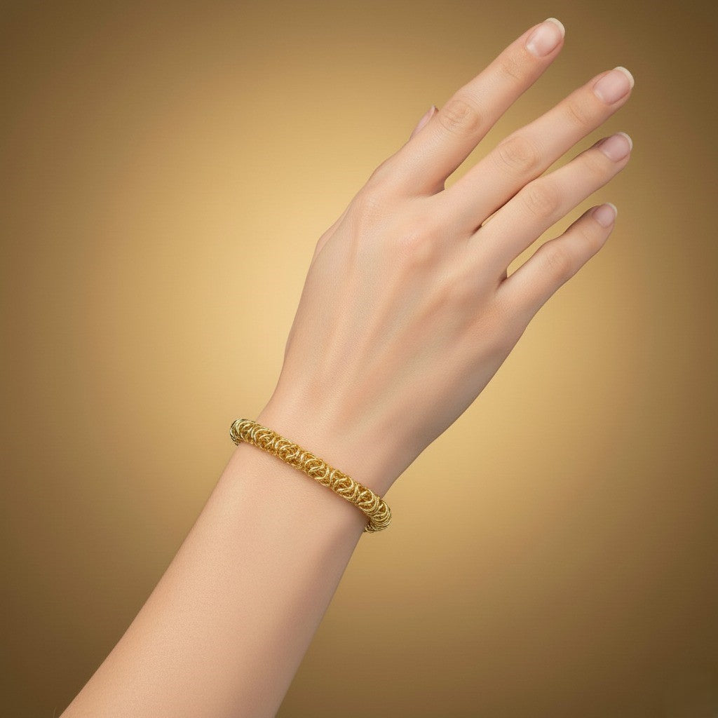 AuroraGild Wrap – Golden Elegance – Party Perfect