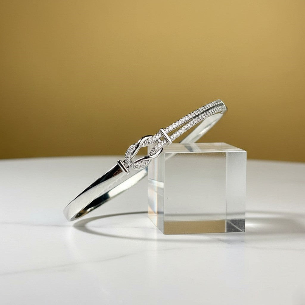 SilverMuse Charm – Dainty Design – All- Day Wear